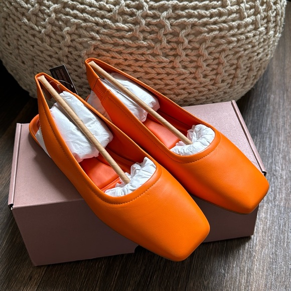Sarto Flex Antona Orange Square Toed Flat - Picture 1 of 6